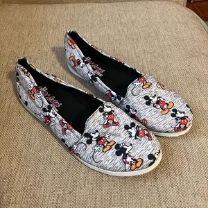 Disney Mickey Mouse’s flat shoes